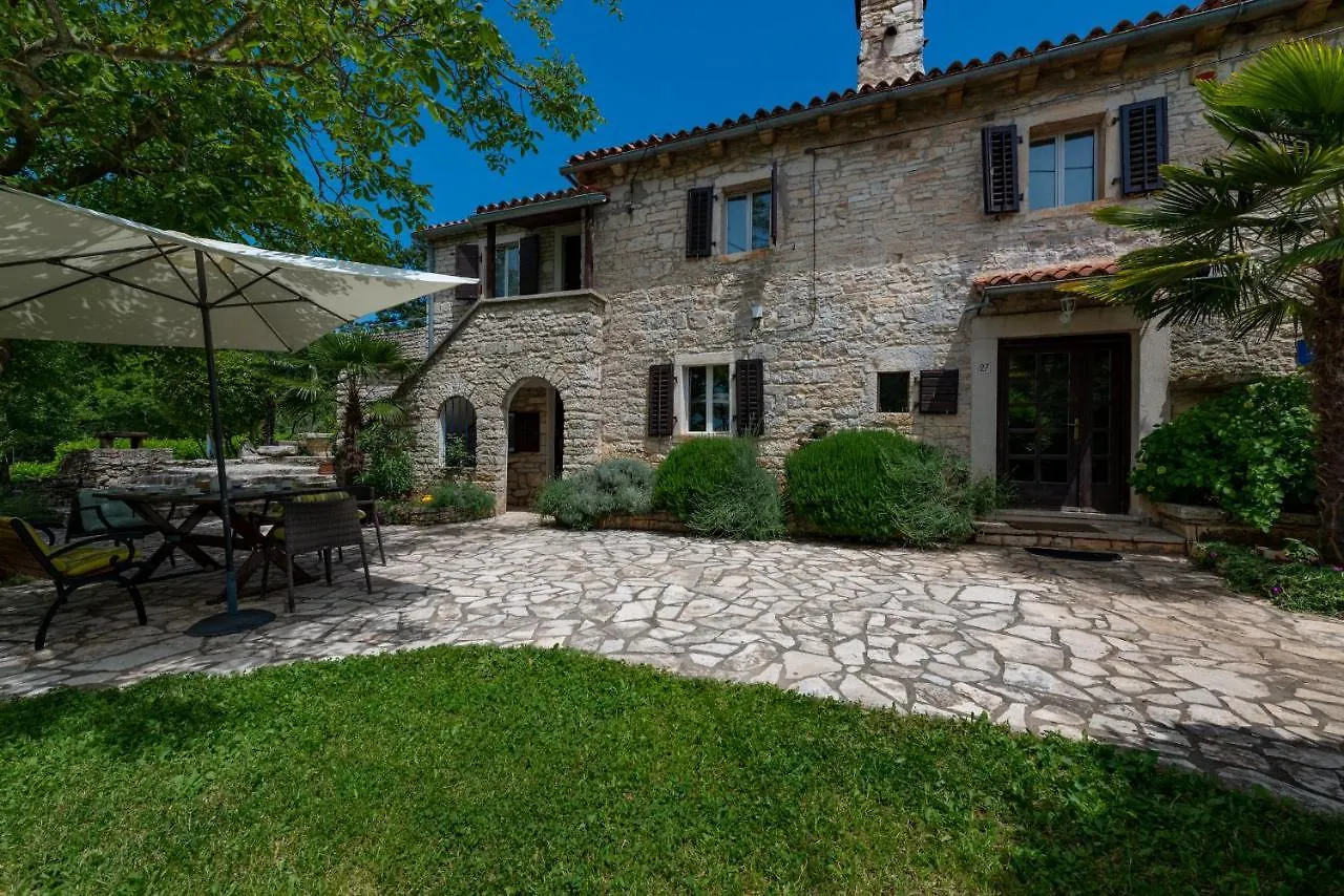 Village Family House Ranka Žminj Casa de Férias